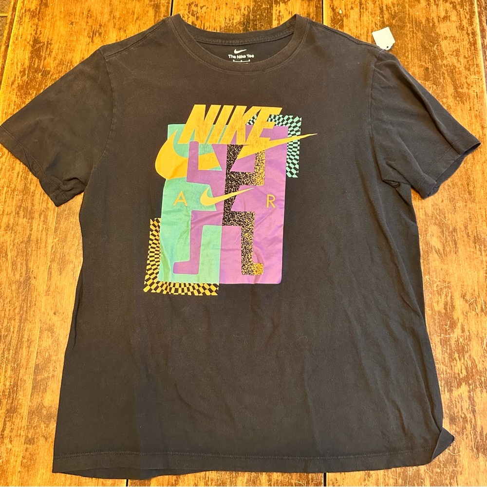 The NIKE Tee